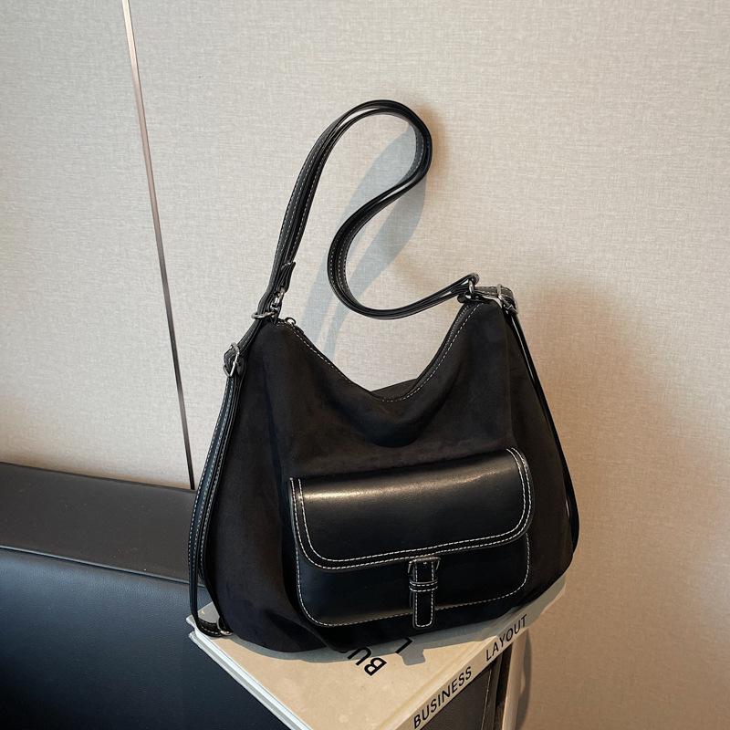 

Oblique span bag Women s versatile class bag Large capacity shoulder bag Commuting backpack Women s fashion чорний