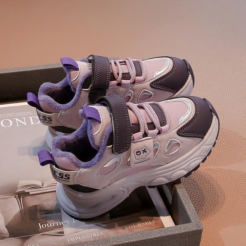 

Обувь для мальчиков для внешней торговли 2025 новая осенне-зимняя бархатная обувь для больших детей в стиле «жареная улица», спортивная обувь для бега, детские белые кроссовки «папа» 31 [Inner Length 19.5CM] фиолетовый