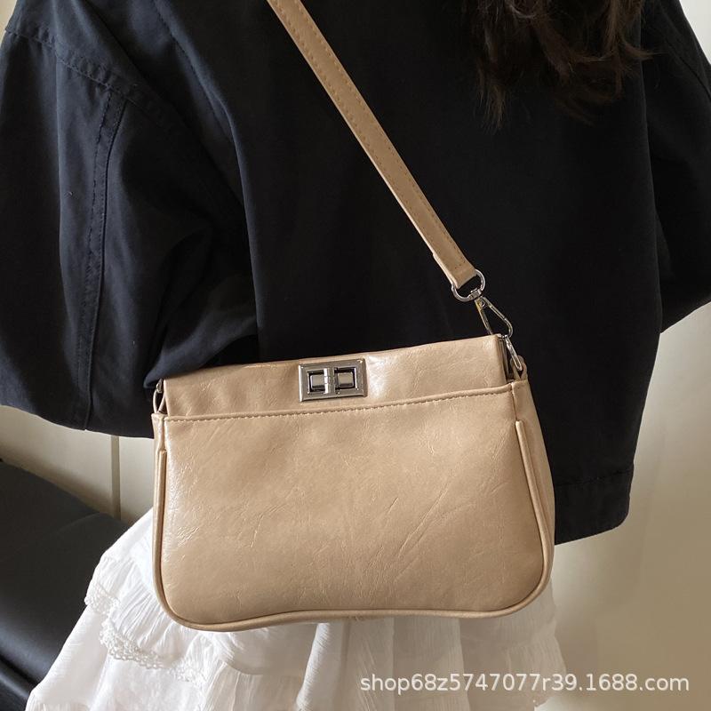 Fashion 2025 new niche design stray bag niche high sense messenger versatile commuter bag shoulder armpit bag