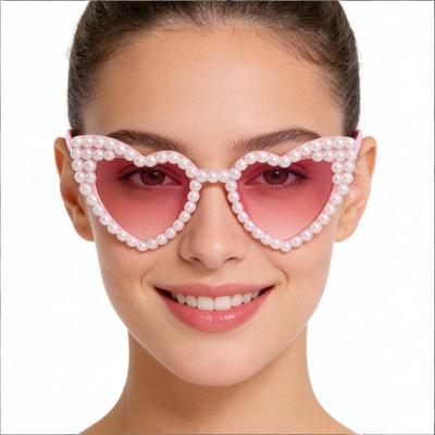 Pearl Heart Sunglasses Fashion Plastic Party Sunglasses For Women Cute Love Shape Eyewear Stylish Pink Lens Photo Props