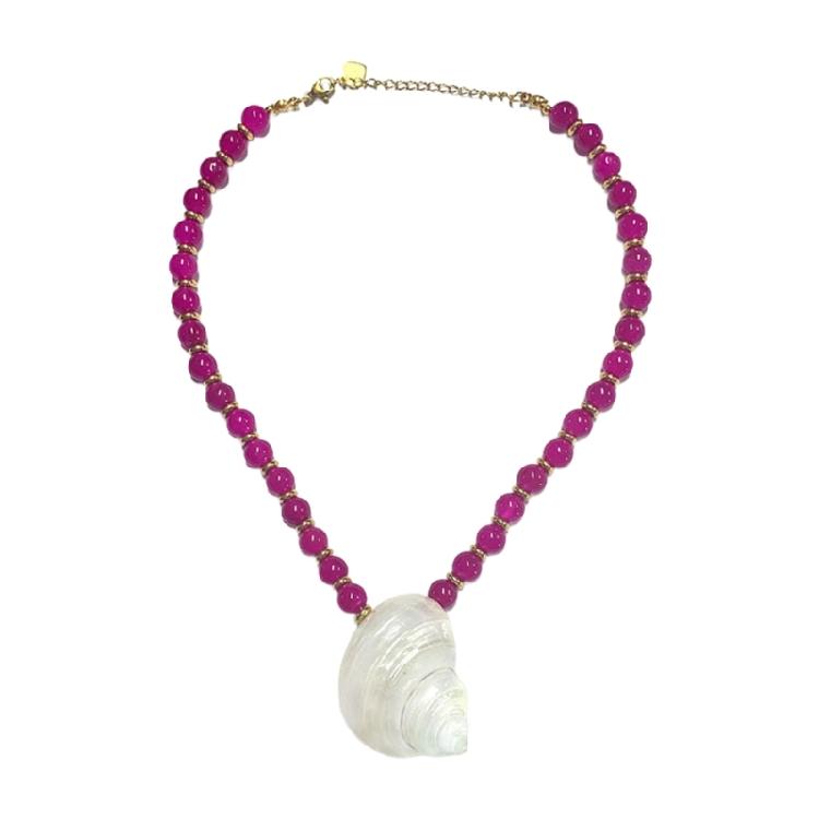 

Artisanal Conch Shell Pearls Pendant Necklace Textured Beach Inspired Earrings Jewelry Accessory for Trendsetters