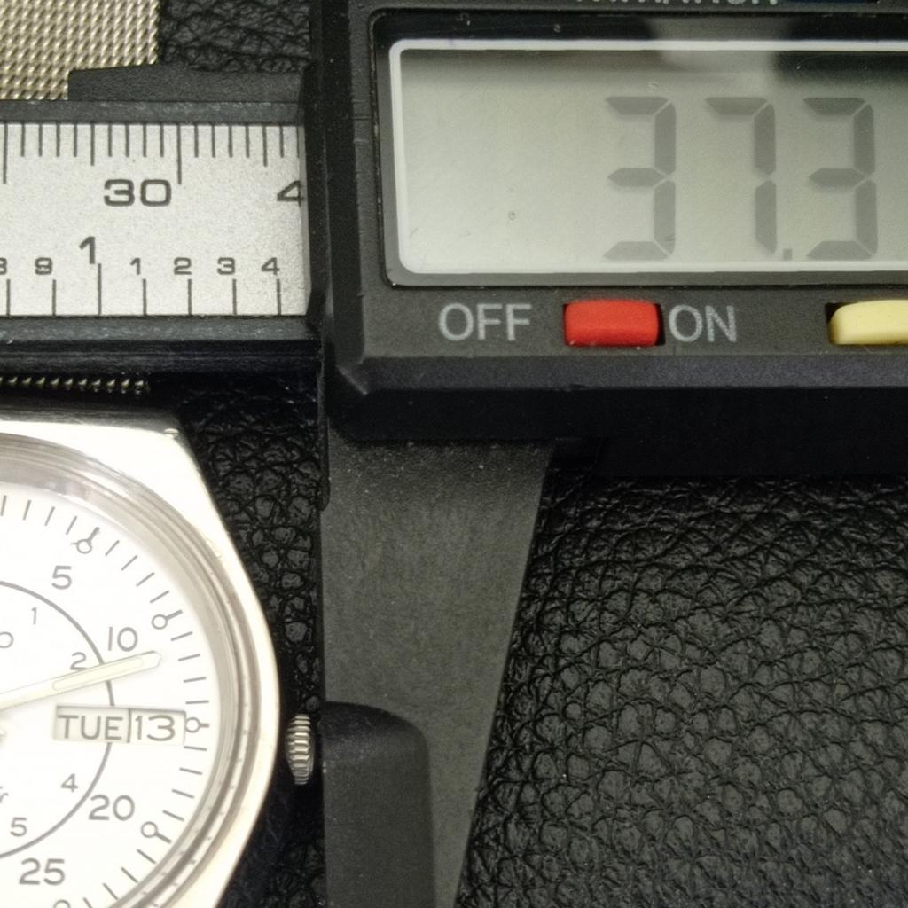 AUTOMATIC 6309A VINTAGE SEIKO 5 JAPAN MENS WHITE COLOR DIAL WATCH A701475-5