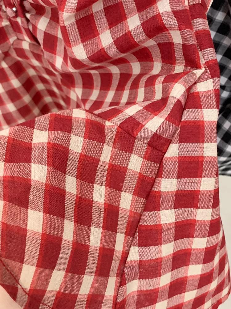 Pleated Checkered Sleeveless V-Neck Doll Shirt for Women - Petite Korean Style.