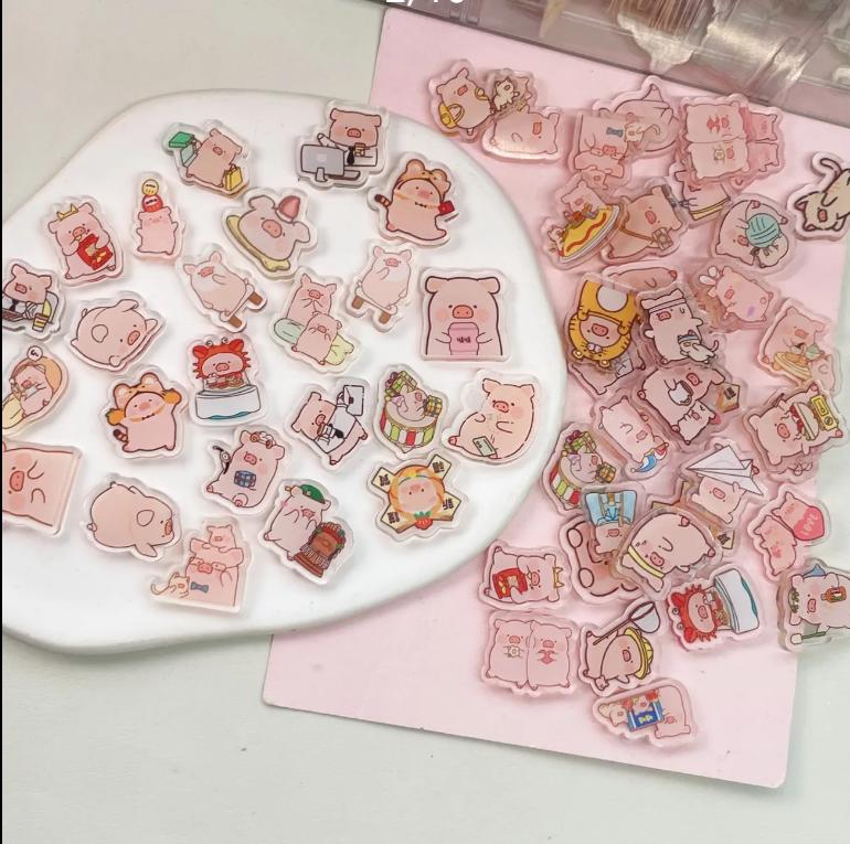 2cm/Mini Cute Pig acrylic pieces double-sided high-definition DIY phone case keychain cute little pig cartoon gift accessory toy