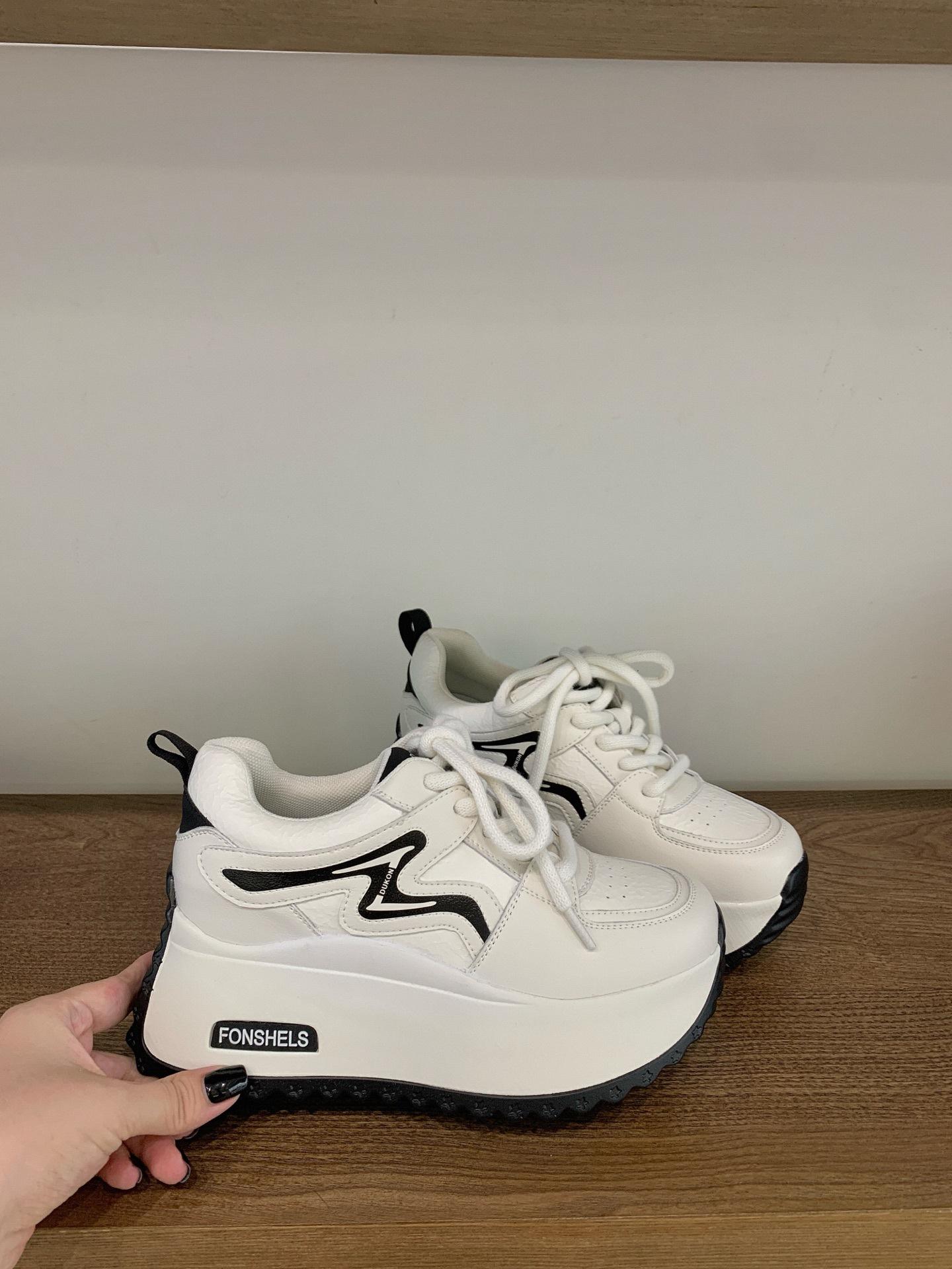 

Inner height increase dad shoes women 2025 autumn new retro German training shoes casual sports little white shoes lightweight Forrest Gump shoes 35