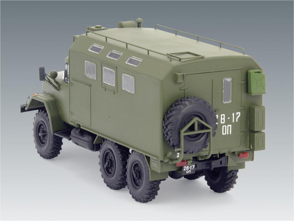 ICM Soviet KShM Command Vehicle Plastic Model 1/35 ZiL-131