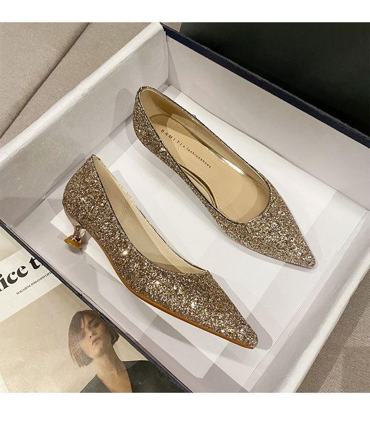 

Темпераментные туфли-лодочки с мелким вырезом большого размера женские осенние новые на низком каблуке с высоким чувством стиля туфли с пайетками с острым носком не утомляющие ноги высокие каблуки 41