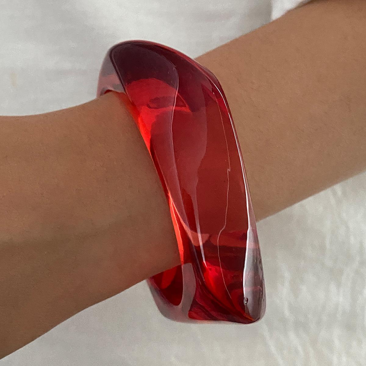 

Exaggeration Irregular Red Acrylic Resin Chunky Bangles for Women Kpop Geometric Charm Bracelets Couple Jewelry Pulseras