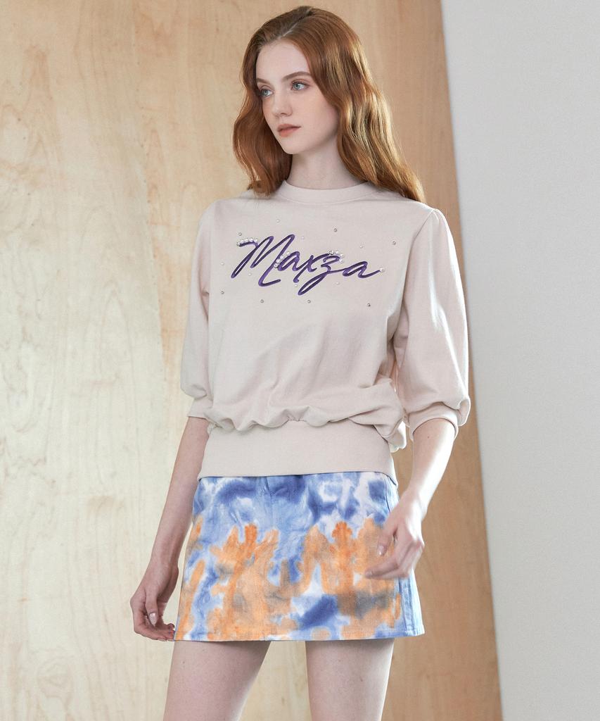 MAXZA Lettering Pearl Stud Point Sweatshirt