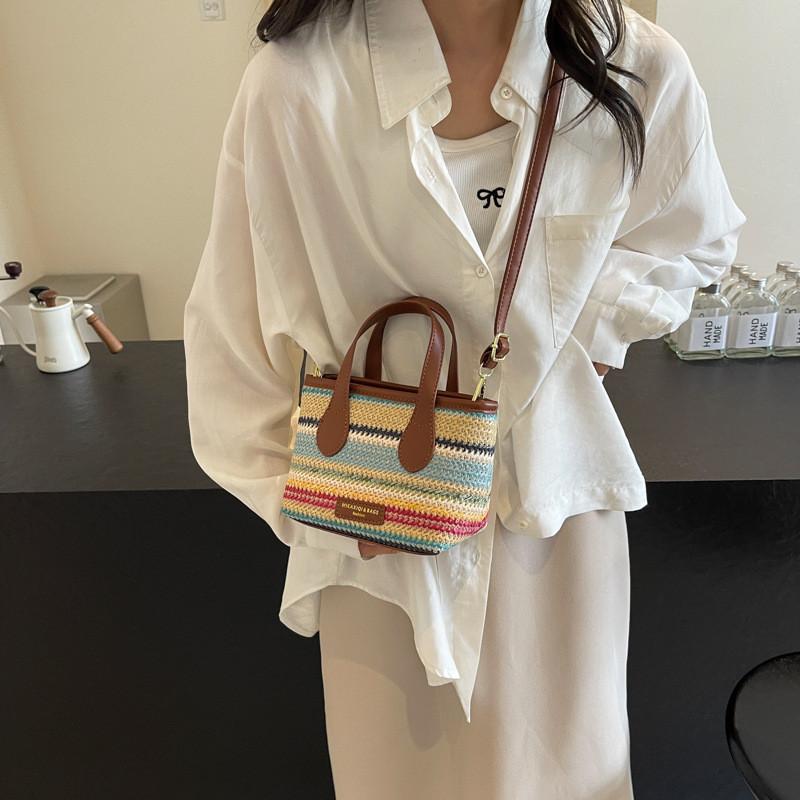 Ielgy Seaside Vacation Beach Bag Summer Trendy Messenger Bag Commuter Woven Straw Portable Bucket Bag