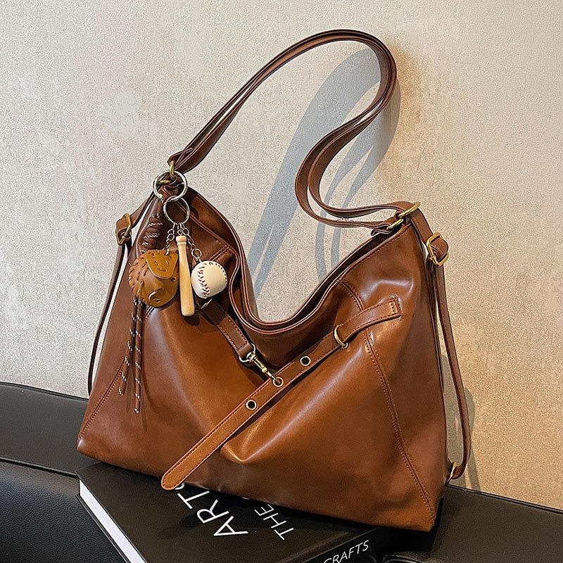 Maillard large-capacity messenger bag, new autumn casual versatile commuter women's single shoulder tote bag