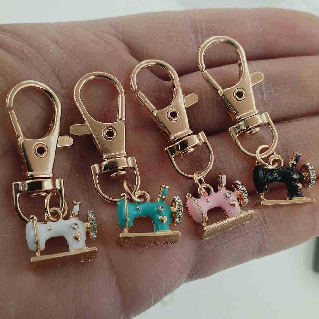4Pcs Shiny Rhinestone Sewing Machine Keychain Vintage Alloy Jewelry Accessory Rustproof Gift For Birthday Christmas