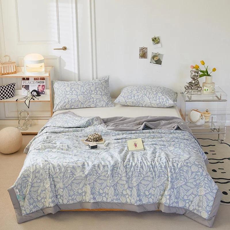 Love Heart Daisy Pattern Summer Quilt Modern Fashionable Skin-friendly Comfortable Air Conditioning Quilts for Kids Boys Girls