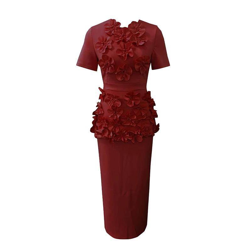 

Элегантный костюм во французском стиле 2025: Необычный топ с 3D-цветами и шикарная летняя юбка S