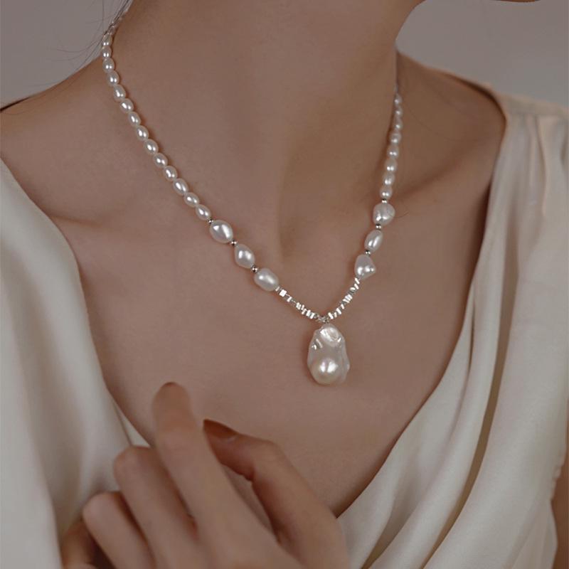 Vintage French Baroque Pearl Pendant Necklace - Minimalist Beaded Clavicle Chain for Women