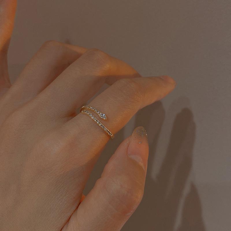 

Korean Style Zircon Inlaid Snake Ring - Fashionable High-End Design for Women