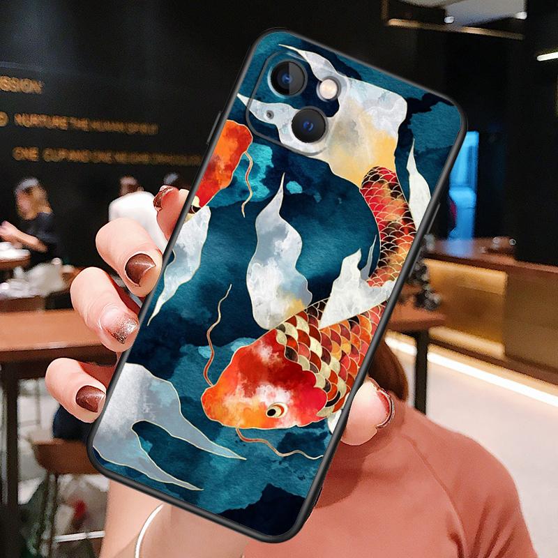 

Koi Fish Carp Phone Case For iPhone 16 Pro Max 15 14 12 11 13 Pro Max Plus 12 13 Mini XR 16e Funda Silione Cover iPhone 14 Plus