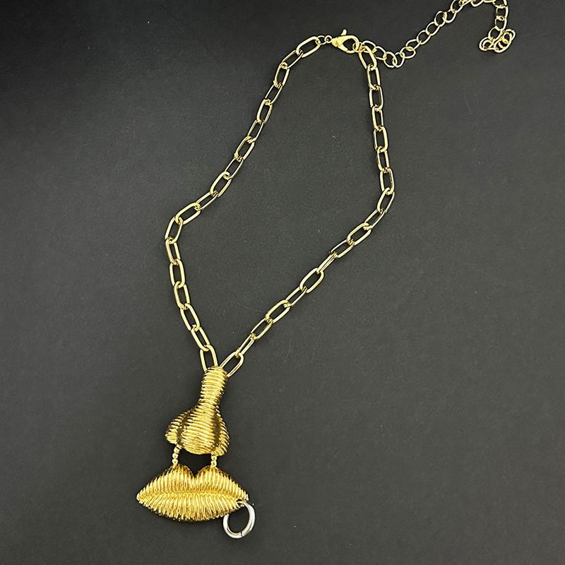 Fashion Personality Three-Dimensional Features Striped Nose Big Lip Necklace Cuban Chain Exaggerated Jewelry Accessories