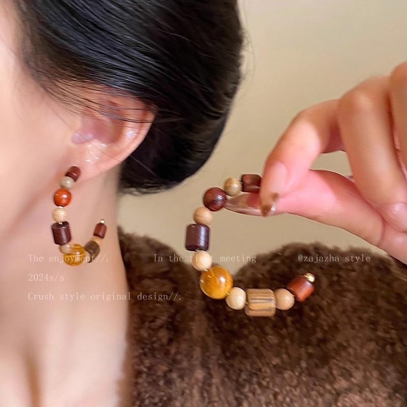 

Wooden round beaded earrings for women, earrings suitable for round faces, retro exaggerated ethnic style, personalized earrings