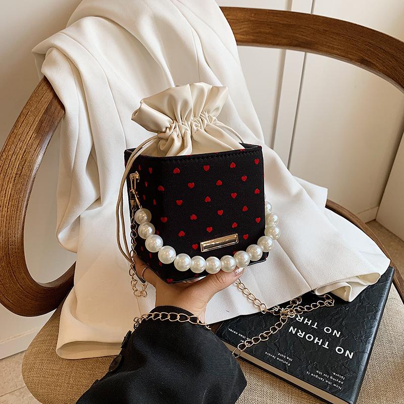 Hand carry pearl pump with bucket bag 2025 autumn new simple fashion high value chain shoulder messenger bag