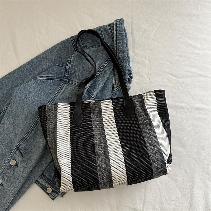 Fashionable 2024 New Women s Casual Tote Bag With Spacious Design And Comfortable Style чёрный