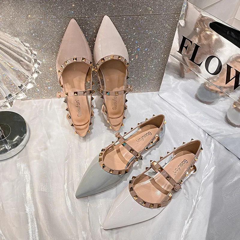 Fashion Women Shoes Rivet Sandals Girl Beautiful Hollow Out Pumps Casual Flat Casual Shoes