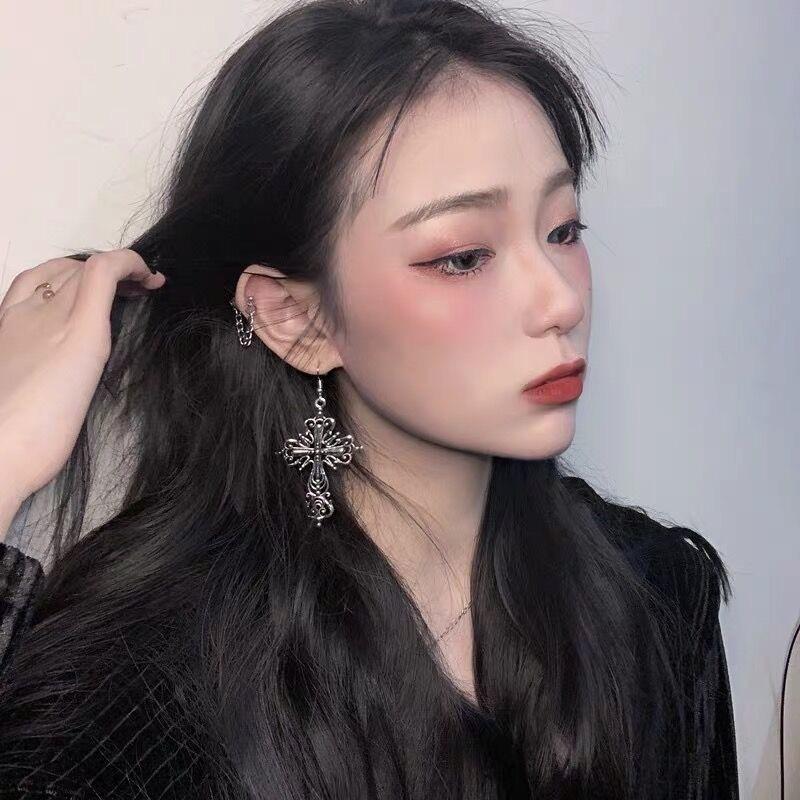 Retro Style Japanese Engraved Cross Earrings, Versatile Temperament, Ear Hooks, No Ear Piercings, Ear Clips For Women