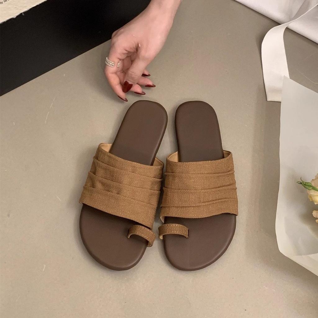 Design Sense Sleeve Toe Flat Slippers Women's Outer Wear Summer 2025 New Casual One-word Drag Temperament Beach Women's Shoes