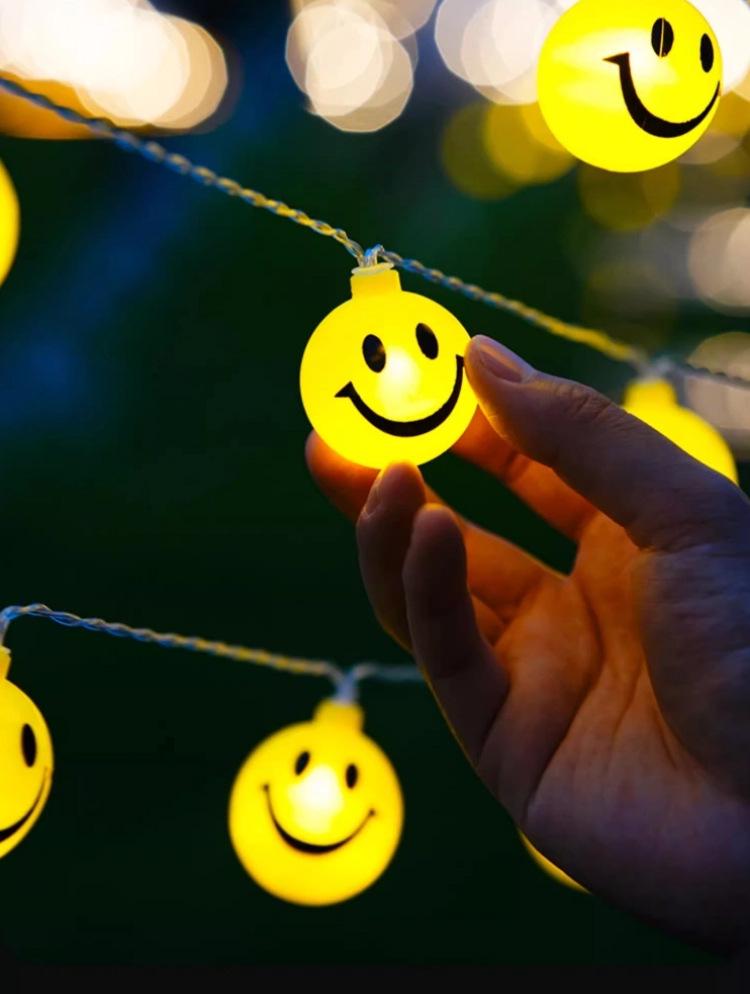 LED Smiling Cloud & Star String Lights for Children's Bedroom Tent Decor