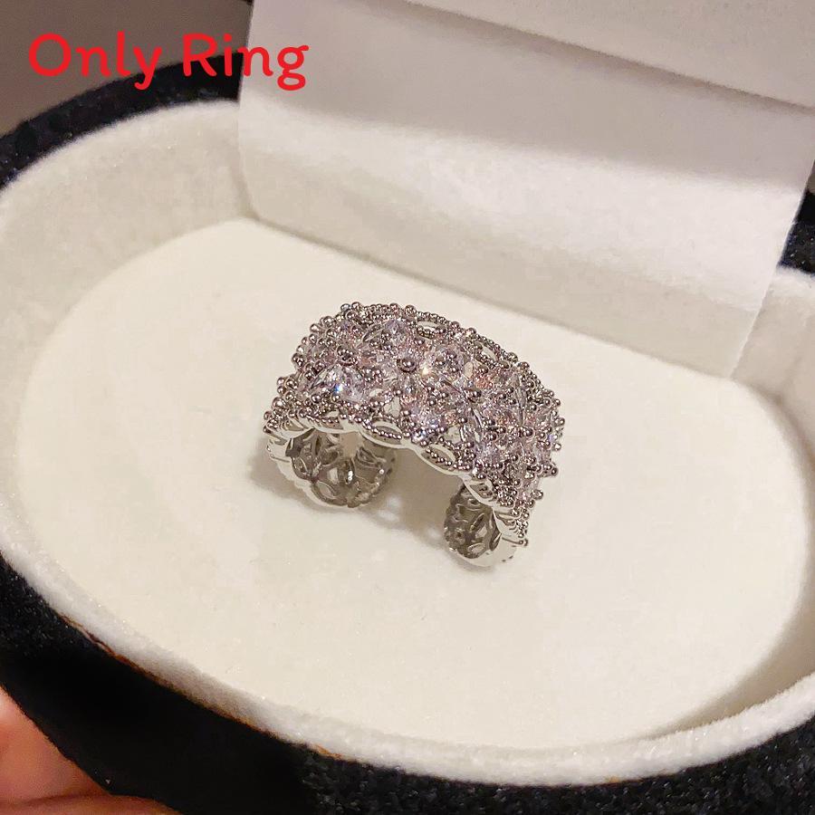 Retro Geometric Silver Ring With Zircon Accent For Female Hand Accessory