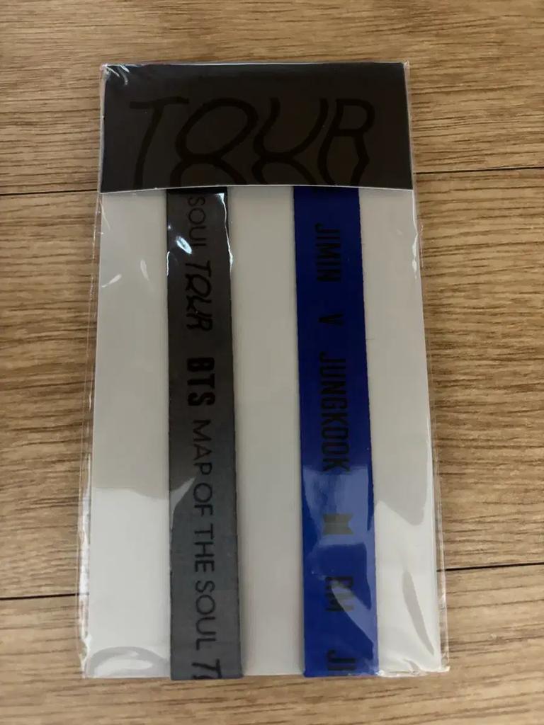 Balíček zboží z turné BTS Map of the Sol