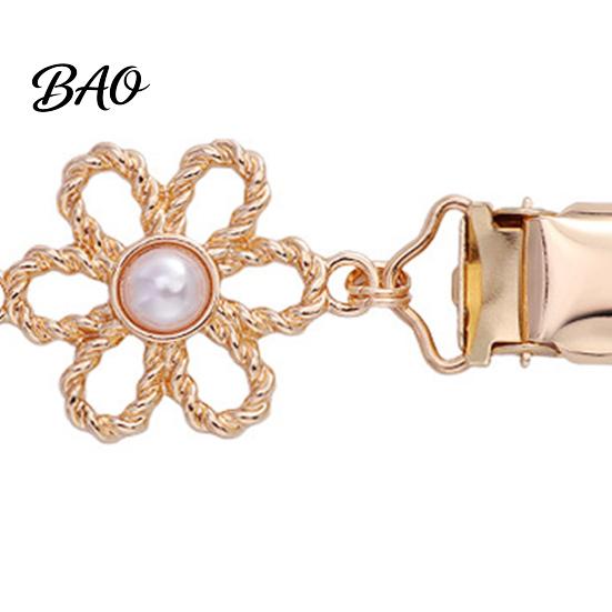 Women Clothing Clip Hollow Flower Cardigan Sweater Clip, Vintage with Metal Fasteners Faux Pearl, Cincher for Dress Shawl Pants Collar