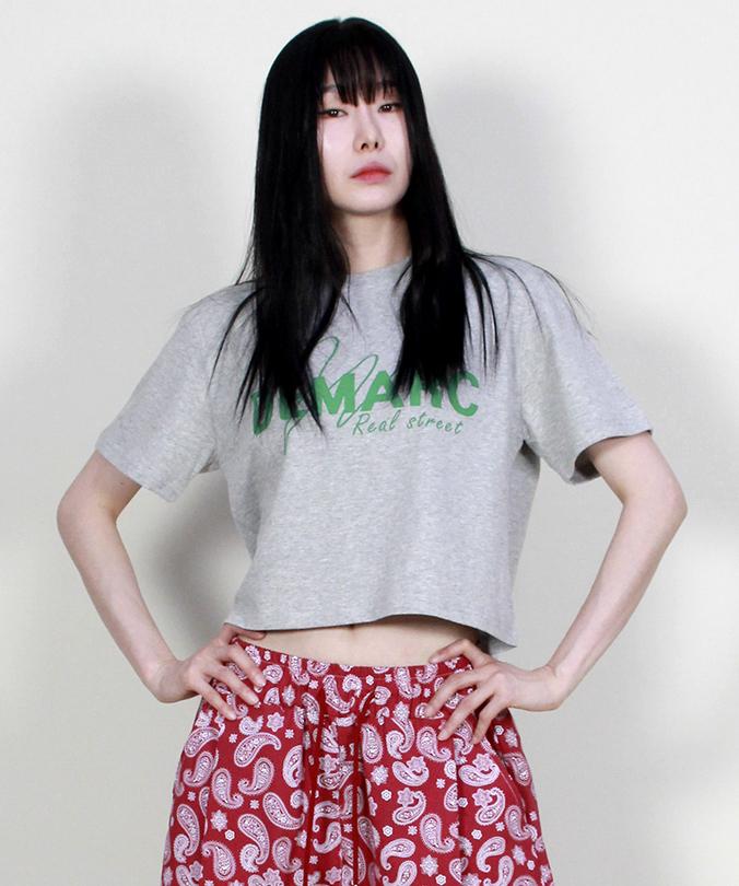 Deumakeu Logo Graphic Crop Short Sleeve T-Shirt Gray