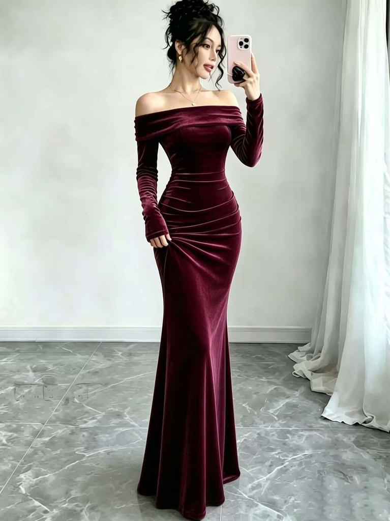 Autumn and winter new golden velvet one-word off-the-shoulder long-sleeved long-hip dress temperament women's skirt