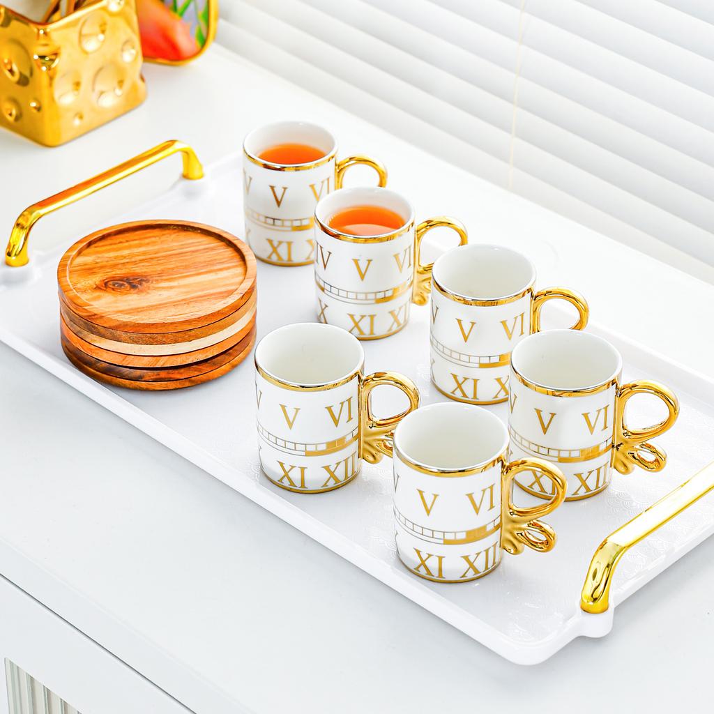 Europäisches Keramik-Kaffeetassenset, hochwertiger exquisiter Griff mit Tablett, Nischen-Britisches Nachmittagsteeset, Tassen- und Untertassenset