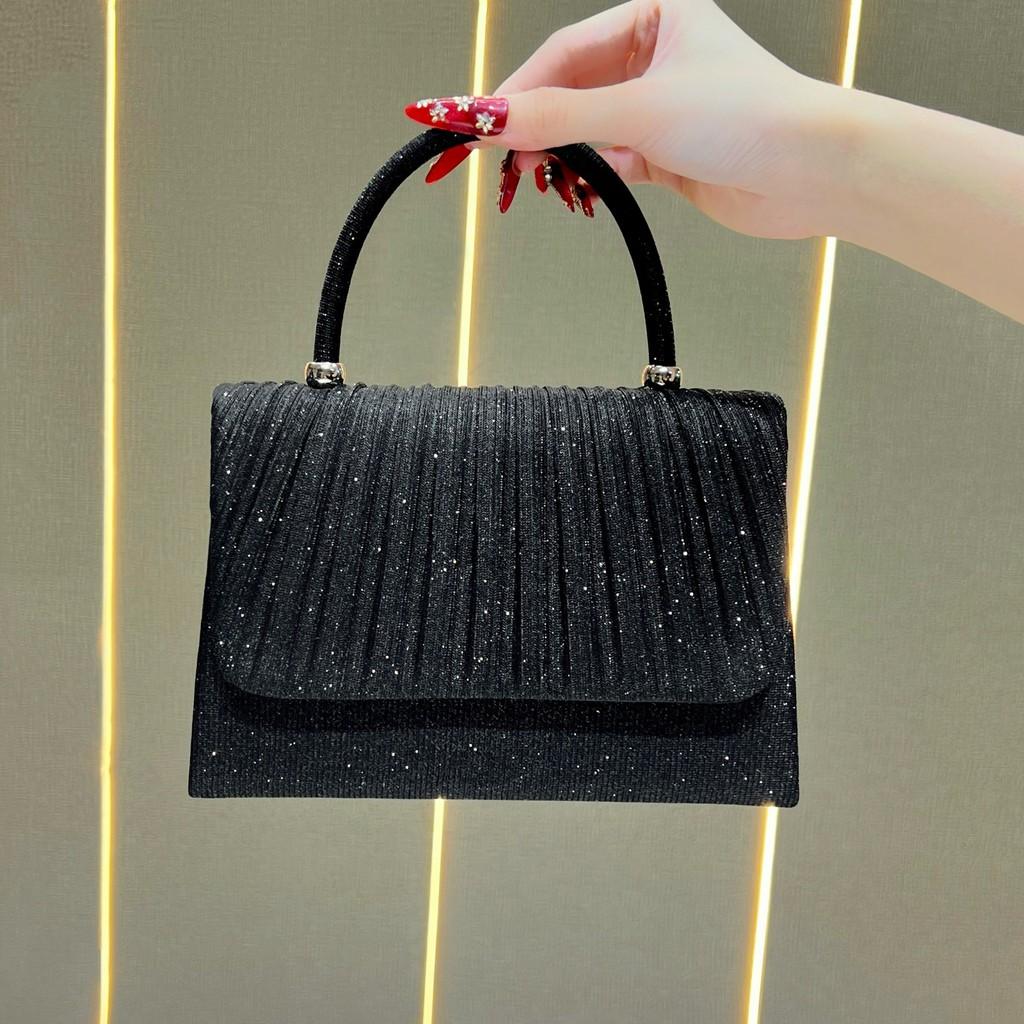 Metallic Folded Clutch Bag With Magnetic Closure For Evening Events