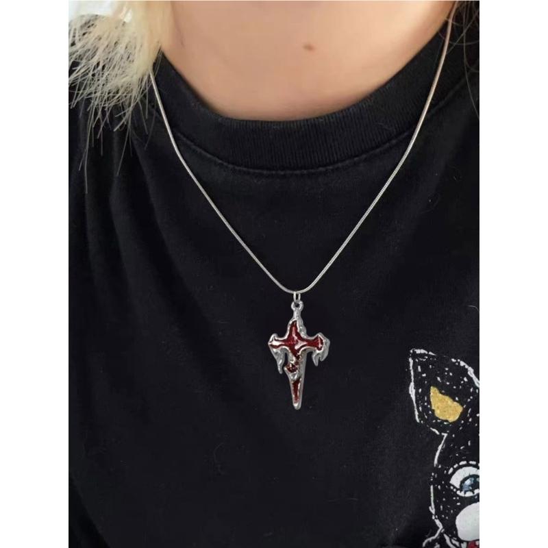 Fashionable Heart Pendant Necklace Handmade Love Cross Neckchain Stylish Clavicle Chain for Women Girls Elegant Choker