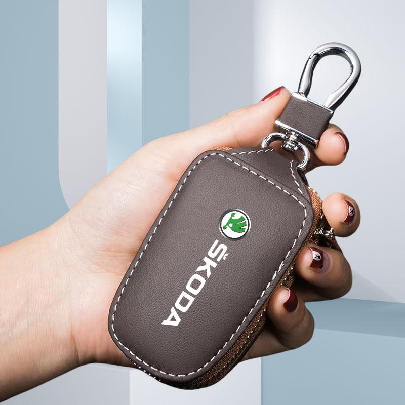 LQLT3 Leather Car Key Case Keychain for Skoda Kodiaq Rapid Fabia Enyaq Superb Octavia Karoq Key Cover Protector Bag Accessories