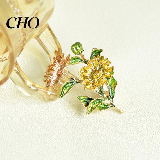 Durable Enamel Pin Brooch Coloring Three Chrysanthemums Design Zinc Alloy Lightweight Coats Suits Sweaters Dresses Badge Party Accessory Dress