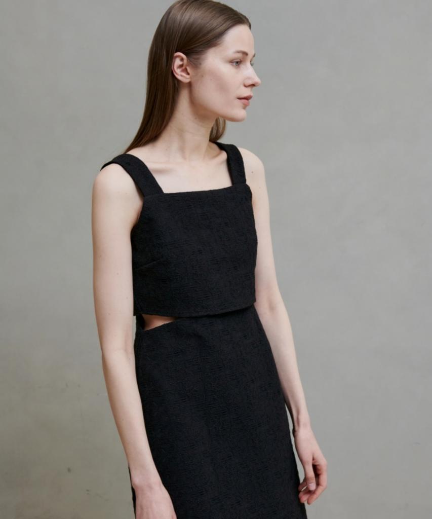 Owaiwai Jacquard Opening One Piece_Black