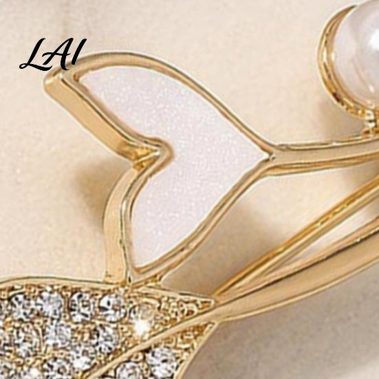 Anti-tarnish Brooch Pearl Fishtail Pin Strong Buckle Design Sturdy Alloy Electroplated Fashion Accessory Finish Brooch Marine Style for Coats