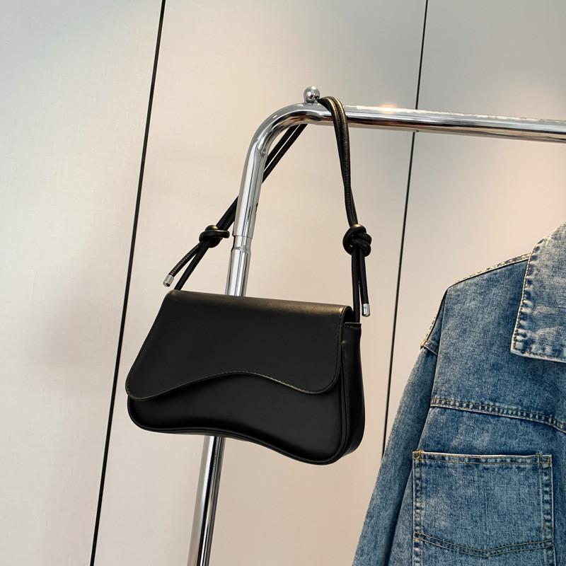 

Fashionable White Pu Sling Bag For Women With Elegant Design Perfect For Daily Outings чёрный