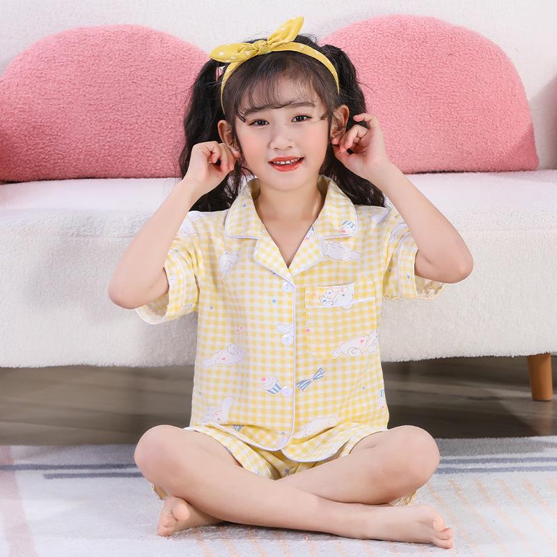 Seturi de pijama de vară din bumbac cu desene animate pentru fete - Topuri cu mânecă scurtă și pantaloni scurți pentru copii de vârstă mijlocie și mare.