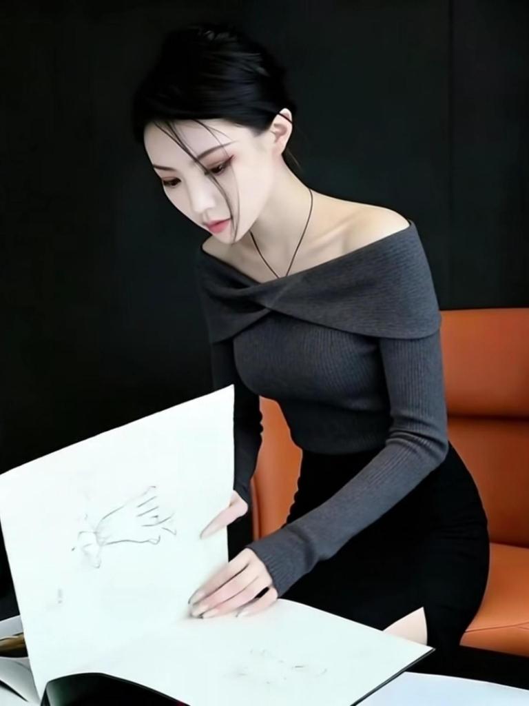 Women's Off-the-Shoulder Slimming Long-Sleeve Top - New Winter Style, Cute Base Layer