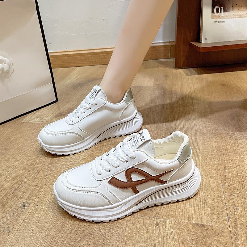 Fashion sports shoes women's soft-soled women's shoes 2025 spring new soft leather versatile white shoes lightweight casual running shoes