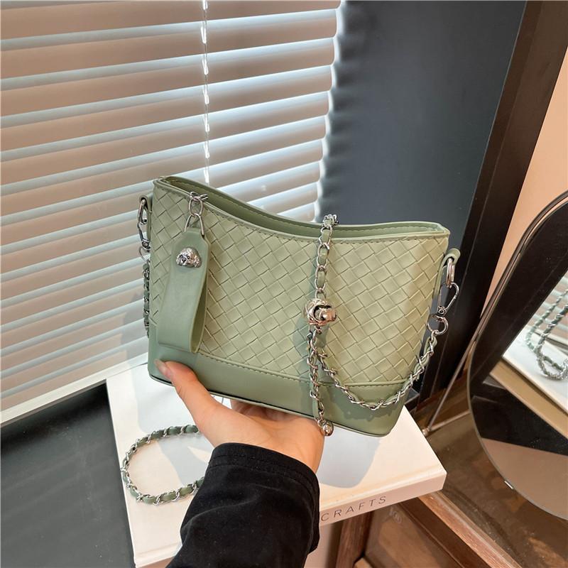New Women's Bag Chain Bag Messenger Bag Tide Woven Bag Premium Light Luxury Shoulder Bag Commuter Bag Bucket Bag