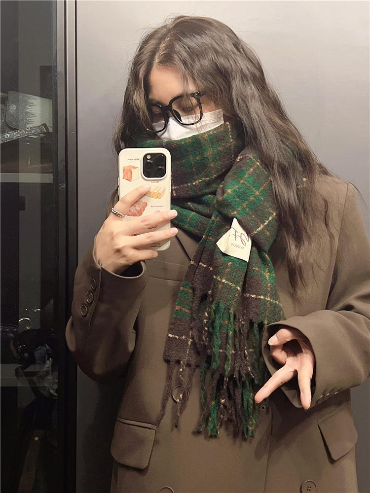 Cozy Retro-Style Unisex Cashmere Imitation Scarf – Warm Korean-Inspired Shawl for Autumn and Winter
