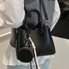 New fashionable and simple lychee pattern portable bucket bag niche design commuter versatile messenger bag women