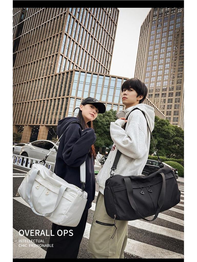 Unisex Crossbody Sports Bag with Dry/Wet Compartments, Large-Capacity Travel Duffel for Short Trips