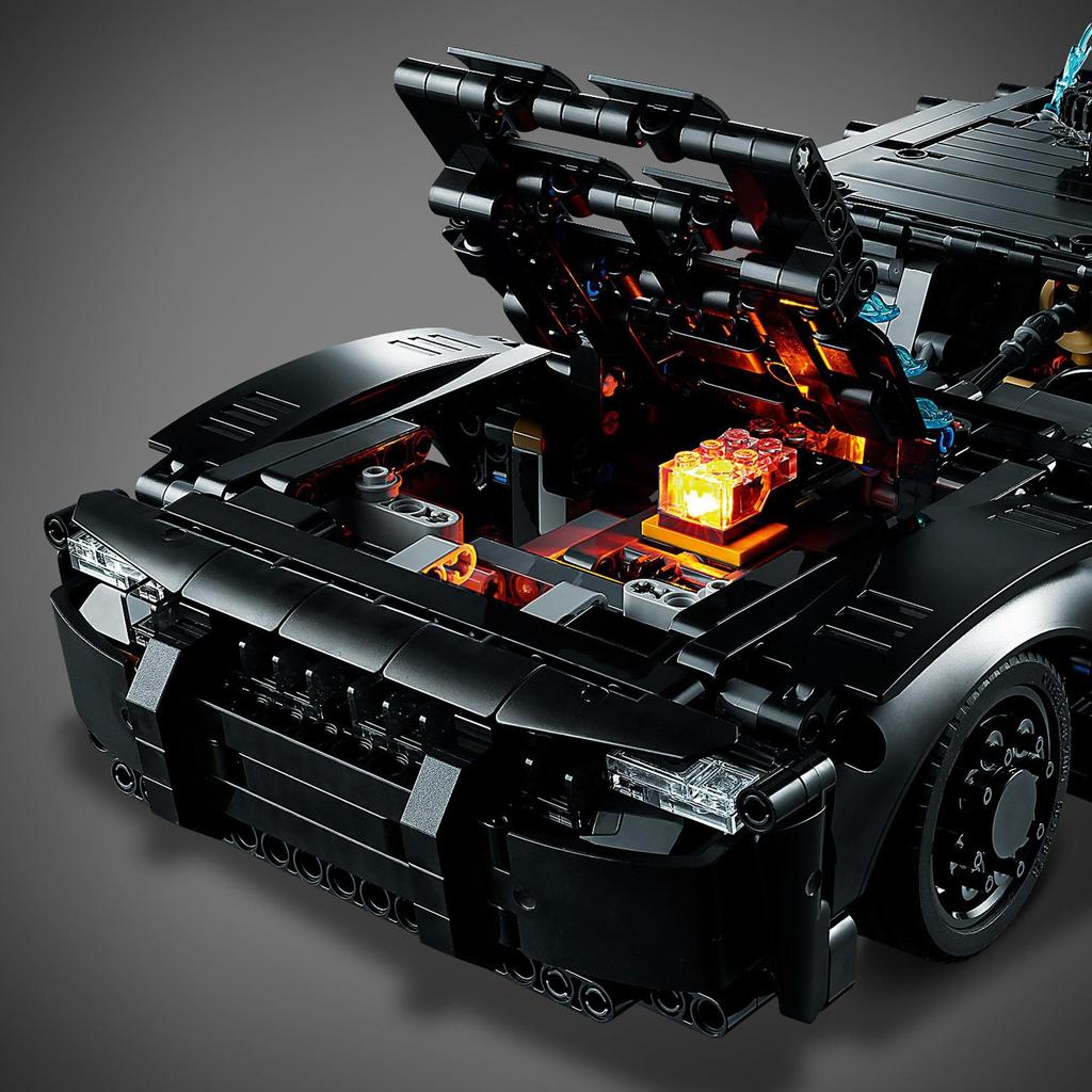 LEGO Technic Batman Batmobil 42127 Bloc de jucărie Prezent Supererou Comics americani STEM Mașină educațională Mașină Băieți de la 10 ani în sus - (TM)